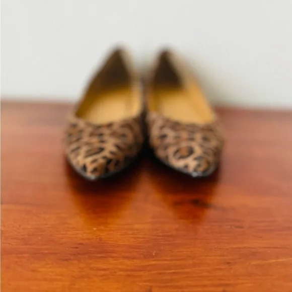 Stuart Weitzman leopard print low wedge heel shoes sz 8 m - Picture 3 of 9